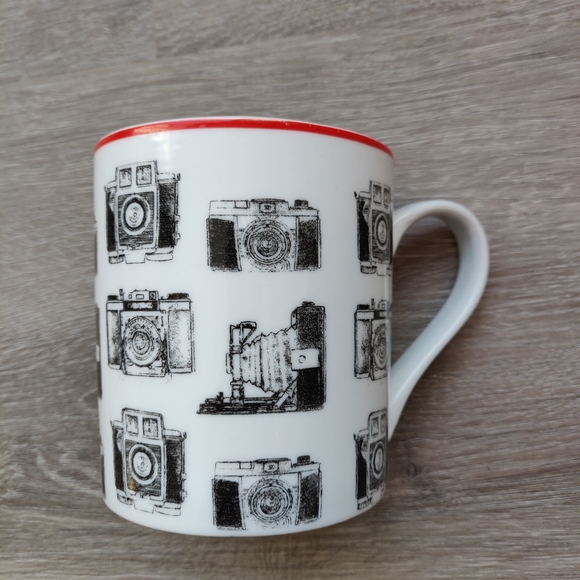 Queenwest Black-and-White Camera Sketches Mug - Picture 3 of 9